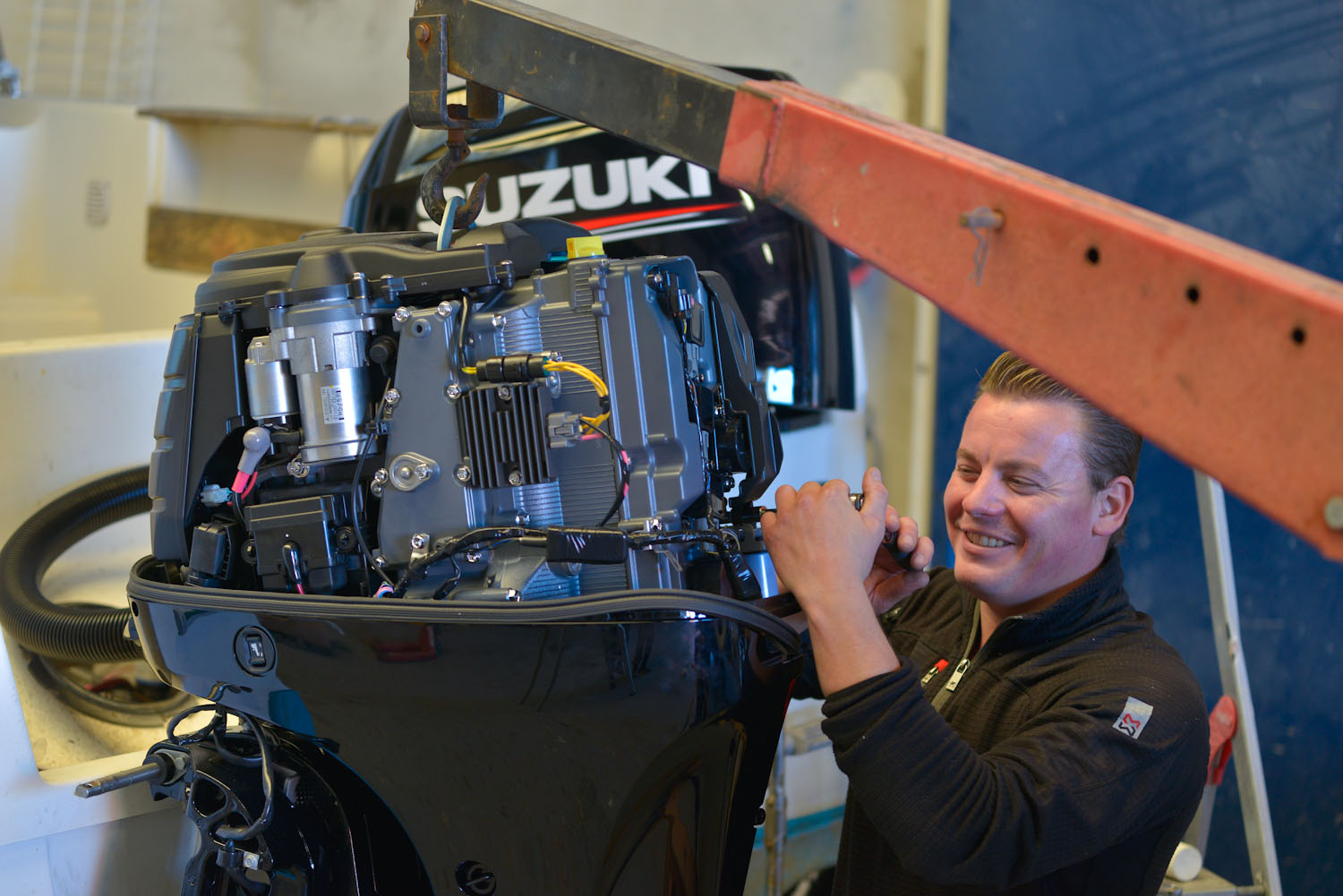Service de Carène, reparation moteur, accastillage, chantier naval à Marseille au port de la pointe rouge
