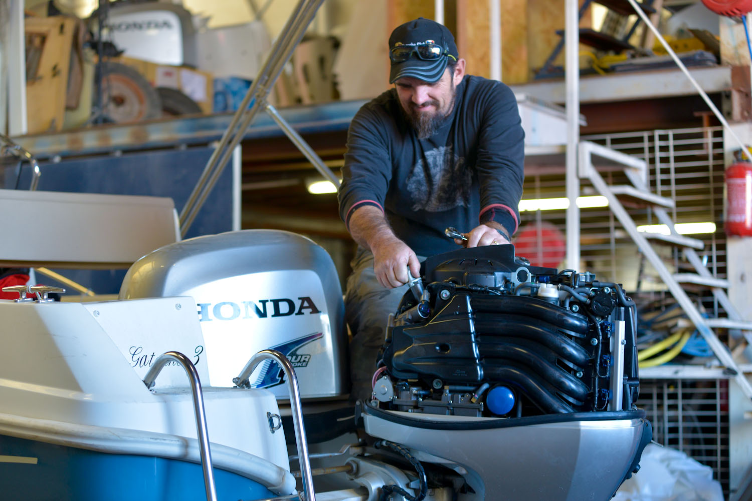 Service de Carène, reparation moteur, accastillage, chantier naval à Marseille au port de la pointe rouge