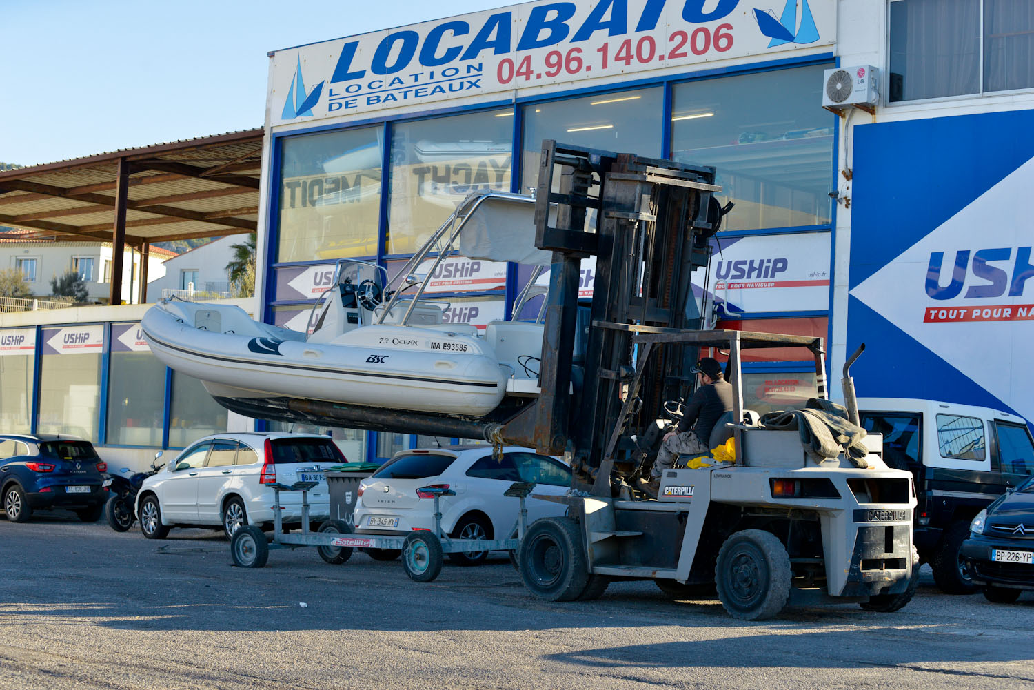 Service de Carène, reparation moteur, accastillage, chantier naval à Marseille au port de la pointe rouge