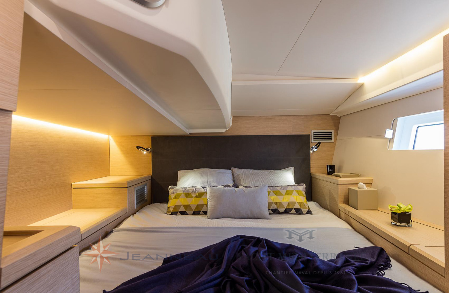 Jeanneau-Yacht-51-vente-bateau-marseille-3 Voilier Jeanneau Yachts 51, vente voilier de croisière à Marseille pointe rouge