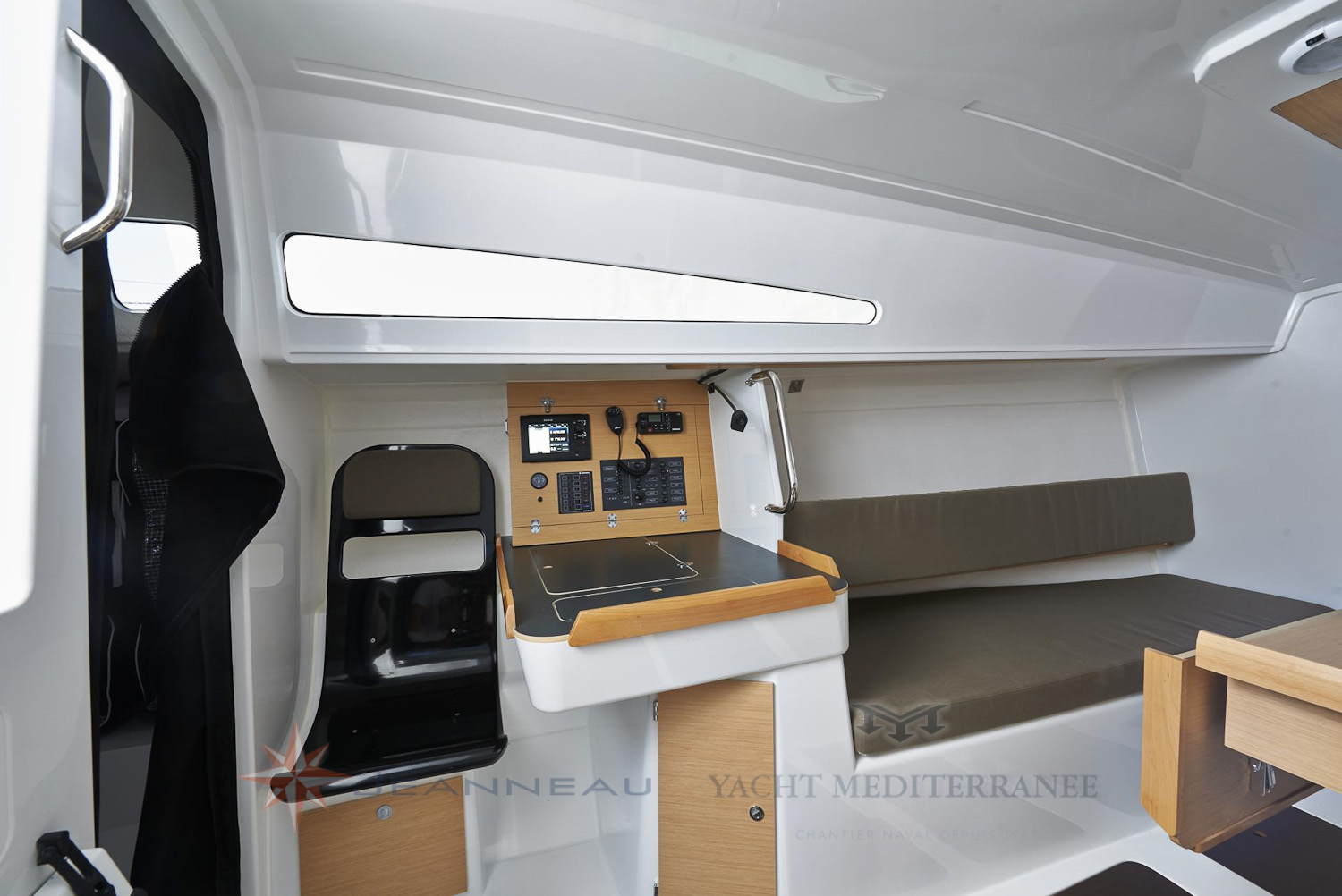 Voilier Jeanneau Sun Fast 3600, voilier croisière Marseille, Yacht Méditerranée.