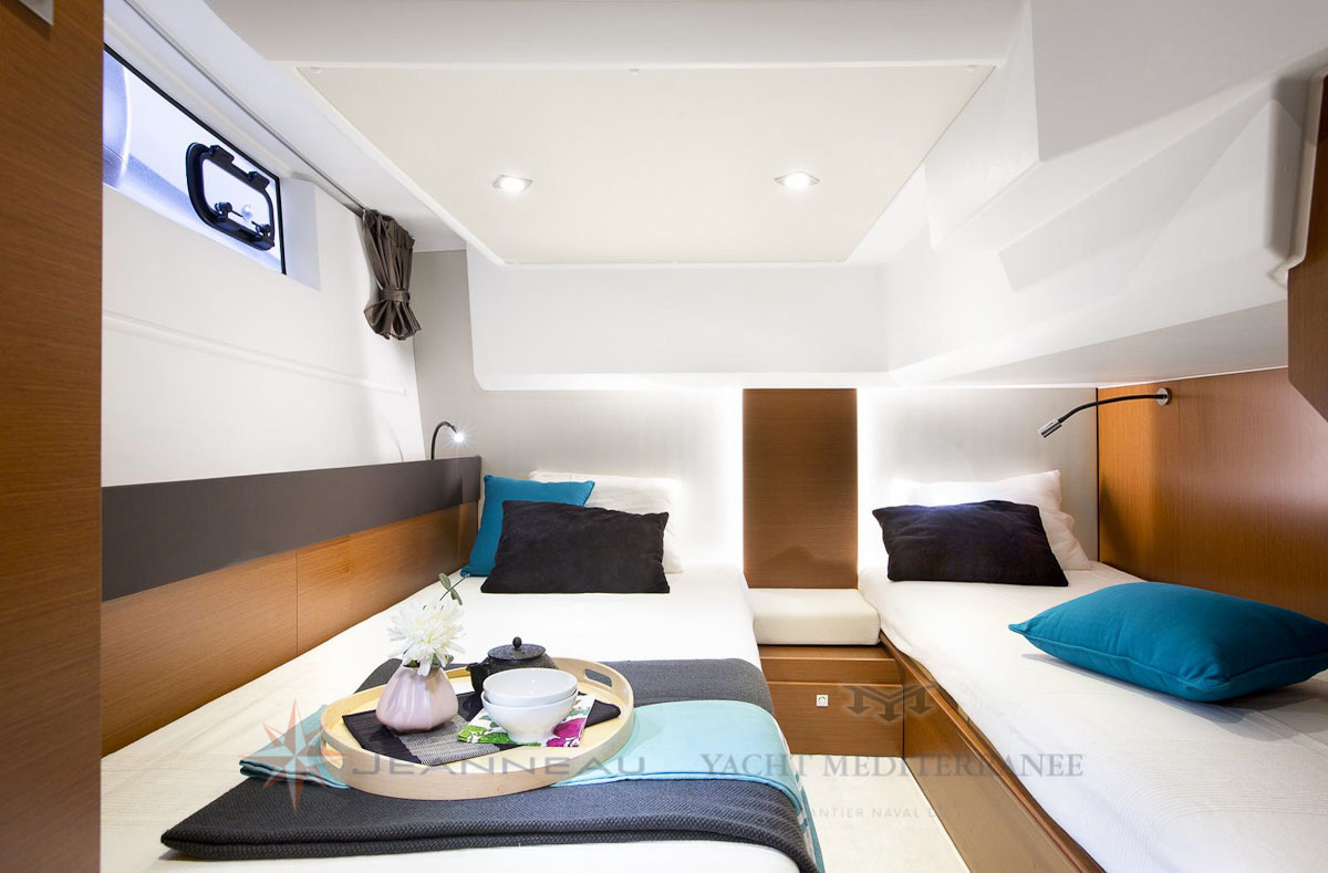 bateau-in-board-Jeanneau-NC-14-bateau-a-Marseille-yatch-mediterranee-3-2 Jeanneau NC 14 Bateau moteur, vente de bateaux à Marseille - Yatch Méditerranée