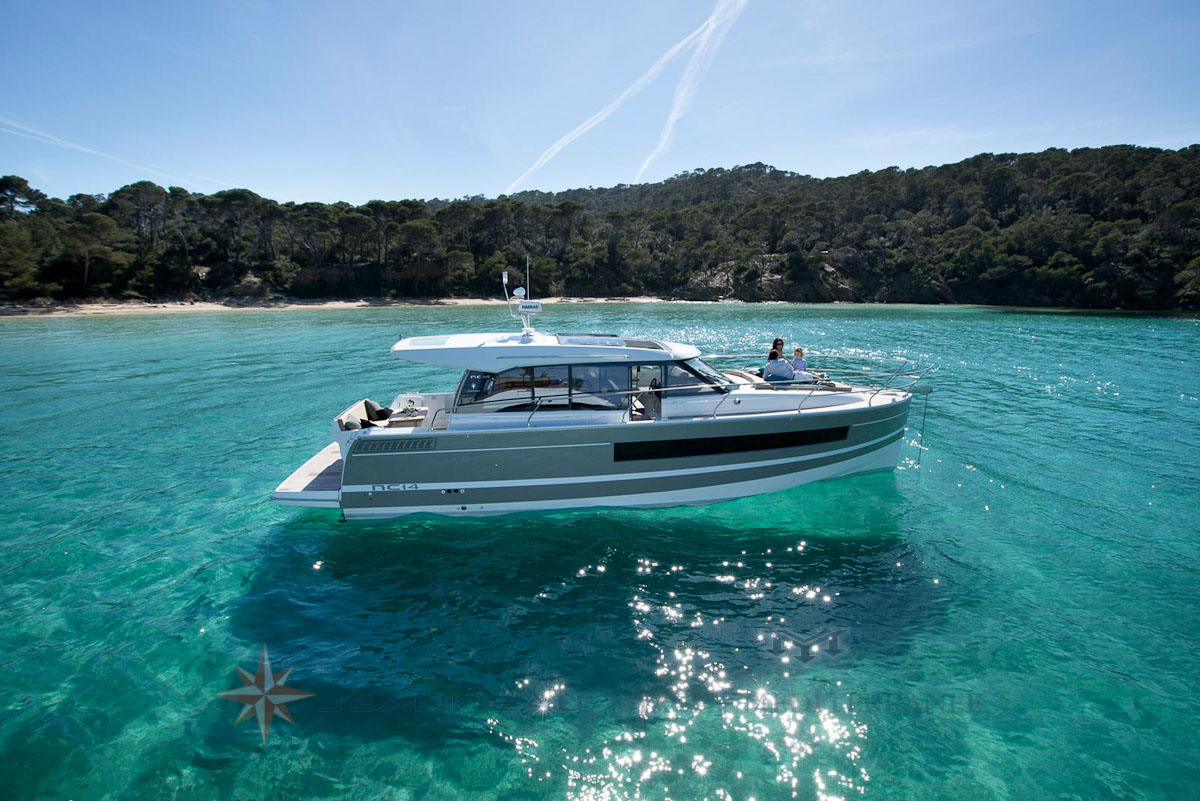 bateau-in-board-Jeanneau-NC-14-bateau-a-Marseille-yatch-mediterranee-8-2 Jeanneau NC 14 Bateau moteur, vente de bateaux à Marseille - Yatch Méditerranée