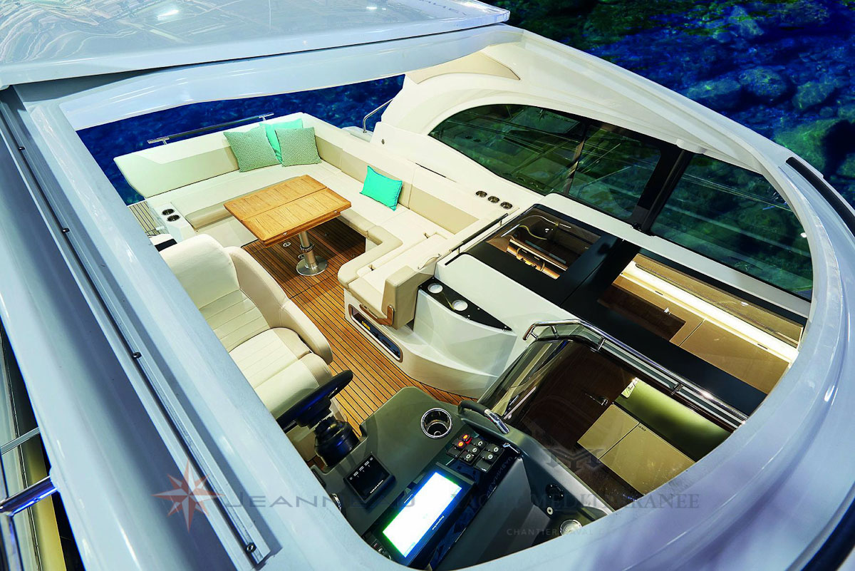 Bateau moteur Jeanneau-Leader 33 bateau a Marseille Yatch mediterranee