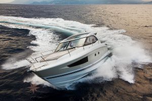Yacht Méditerranée Marseille Bateau moteur Jeanneau Leader 36 bateau a Marseille Yatch Méditerranée