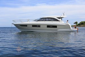 Yacht Méditerranée Marseille Bateau moteur Jeanneau Leader 46 bateau a Marseille Yatch Méditerranée