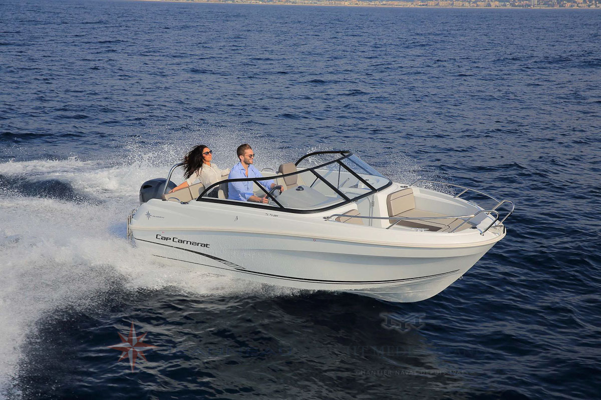 Cap-Camarat-bow-rider-55-bateau-moteur-in-board-Jeanneau-bateau-a-Marseille-yatch-mediterranee-4-2 Cap Camara bow rider 55BR bateau moteur in board Jeanneau bateau à Marseille Yatch-Méditerranée