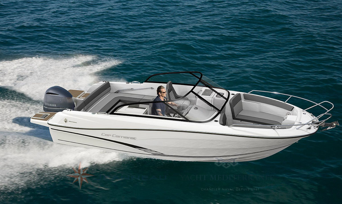 le nouveau Cap Camara bow rider 7.5BR bateau moteur in board Jeanneau bateau à Marseille Yatch-Méditerranée