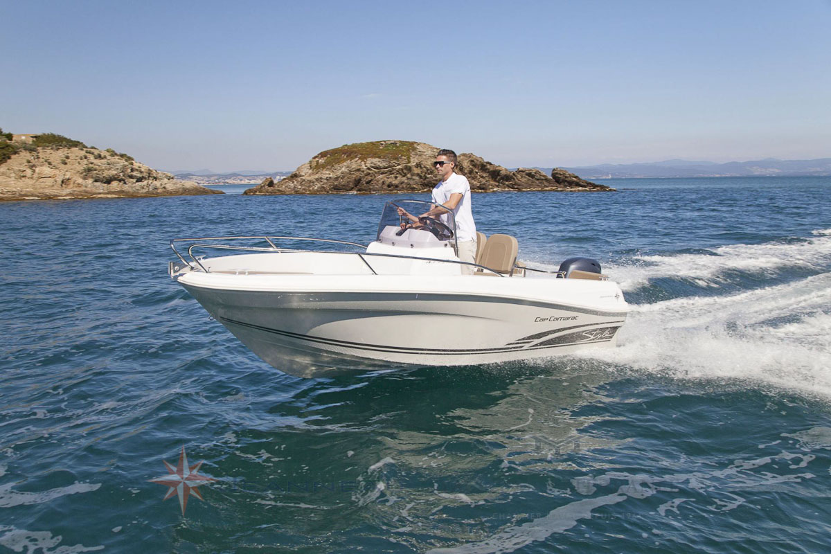 Bateau Hors bord Cap Camarat 4.7 CC Center Console Jeanneau – Yacht Méditerranée Marseille