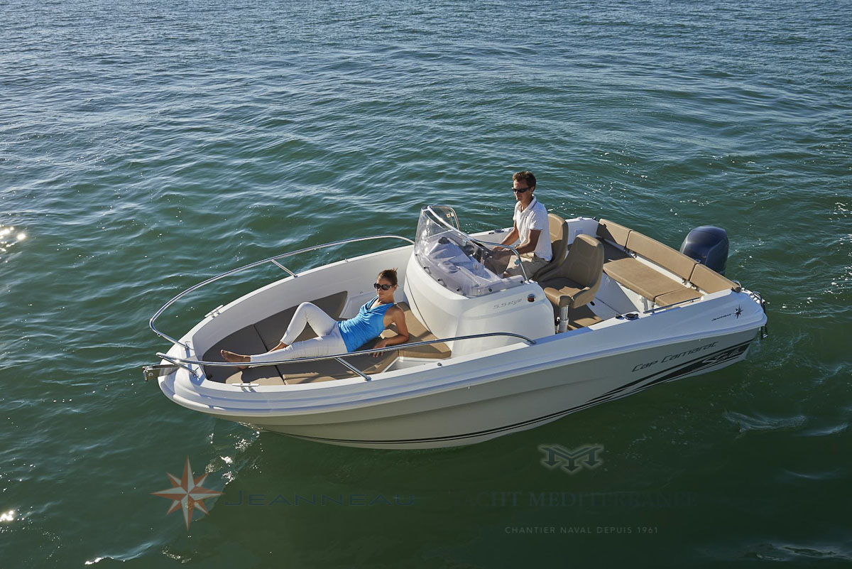 Cap-Camarat-center-console-55-bateau-moteur-in-board-Jeanneau-bateau-a-Marseille-yatch-mediterranee-5-2 Cap Camarat 5.5 CC Center Console Bateau Hors bord Jeanneau – Yacht Méditerranée Marseille