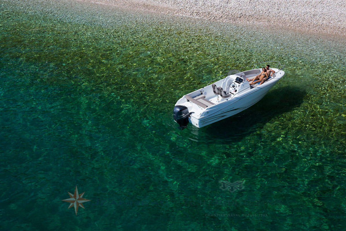 Bateau Hors bord Cap Camarat 7.5 CC Center Console Serie 2 Jeanneau – Yacht Méditerranée Marseille