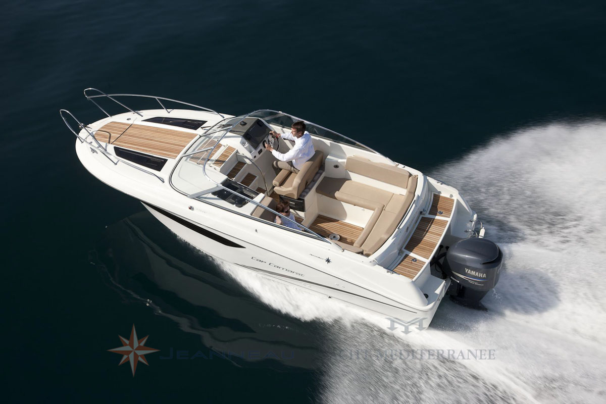 Cap-Camarat-day-cruiser-75-dc-bateau-moteur-in-board-Jeanneau-bateau-a-Marseille-yatch-mediterranee-4-2 Bateau Hors bord Jeanneau Cap Camarat 7.5 DC Day Cruiser – Yacht Méditerranée Marseille vente de bateaux neufs et occasions