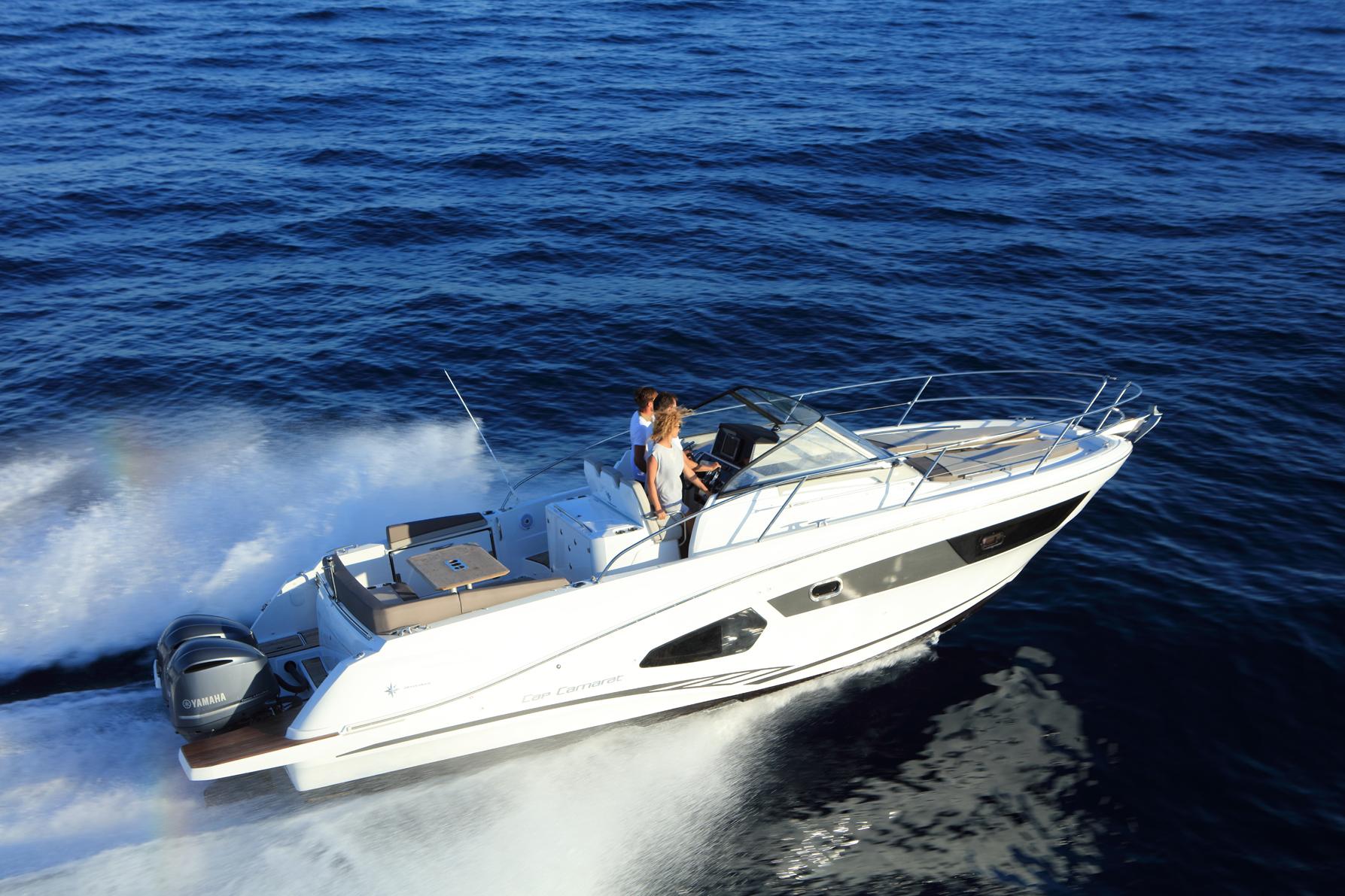 Cap Camarat 10.5 WA Walk Around Bateau Hors bord Jeanneau – Yacht Méditerranée Marseille vente de bateaux neufs et occasions