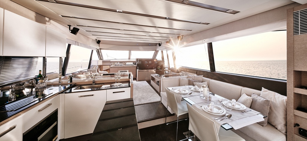 luxury-yachts-PRESTIGE_680-yacht-mediterannee-jeanneau-marseille-10