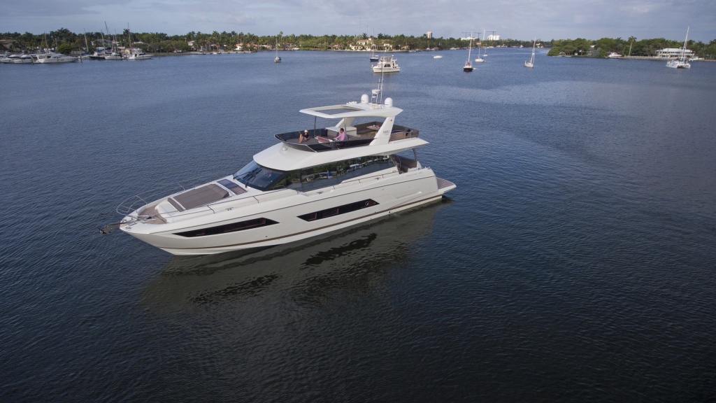 luxury-yachts-PRESTIGE_680-yacht-mediterannee-jeanneau-marseille-5 Prestige Yacht Division – Prestige 680 – Yacht Méditérranée Marseille nice cannes – Luxury Yachts