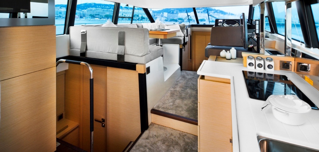 luxury-yachts-coupe-line-prestige-420s-yacht-mediterannee-jeanneau-marseille-6 Yacht Prestige Coupé Line 420S – Yacht Méditérranée Marseille Cannes Nice Saint Tropez – Luxury Yachts