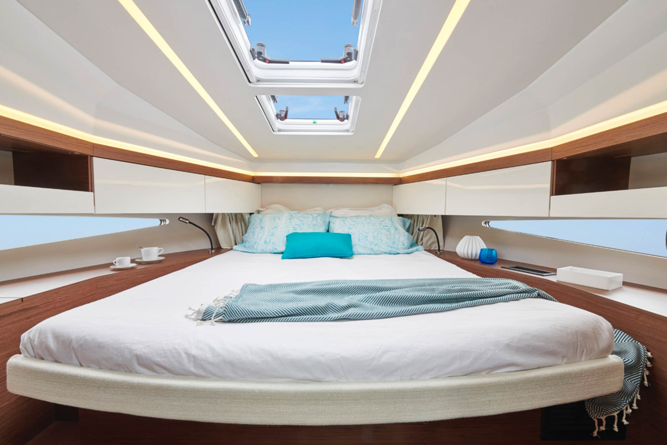 Vue intérieure Jeanneau NC37 nouveauté 2018 - Jeanneau Marseille - Yacht Méditerranée