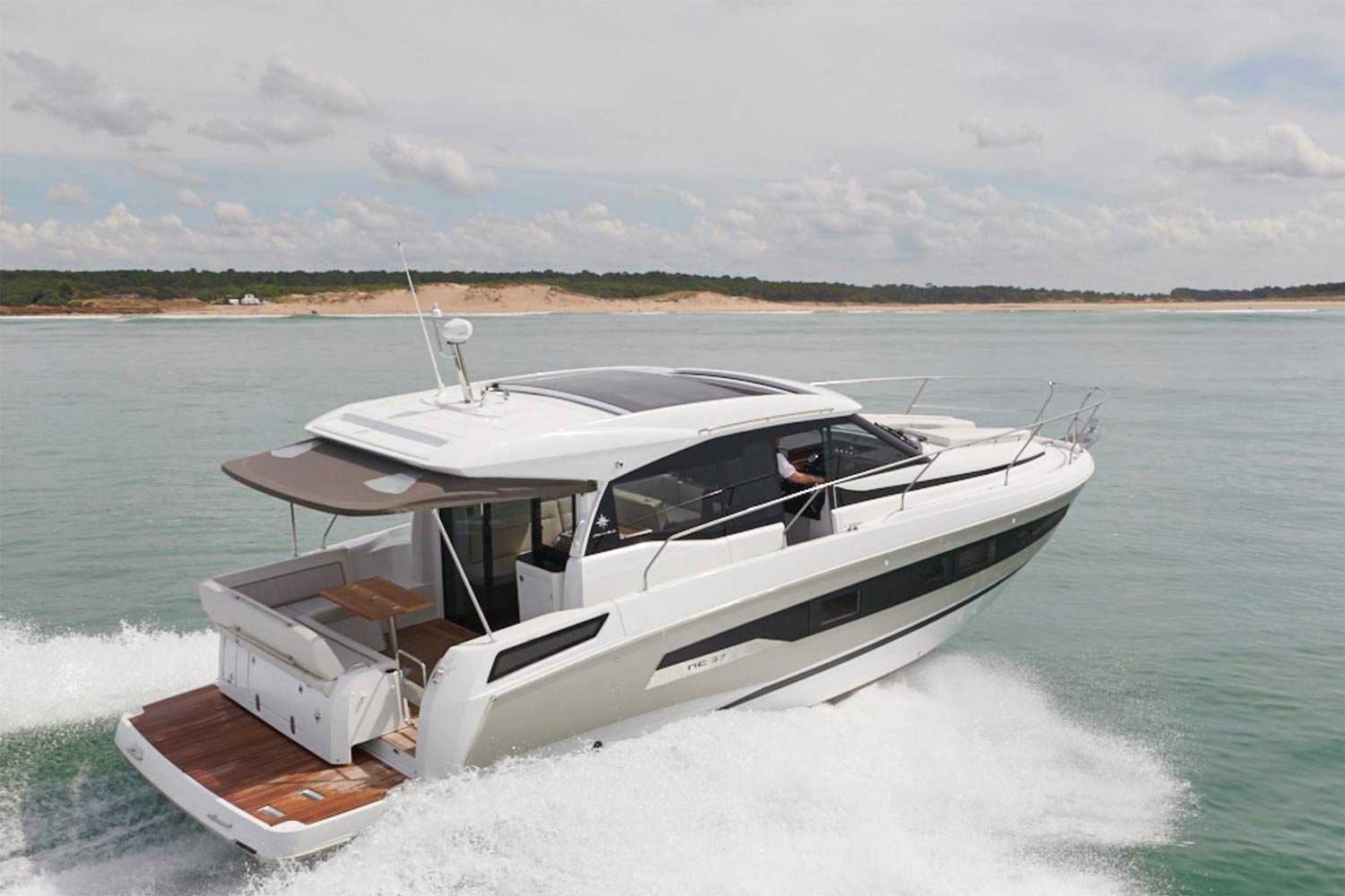 Jeanneau NC37 nouveauté 2018 - Jeanneau Marseille - Yacht Méditerranée