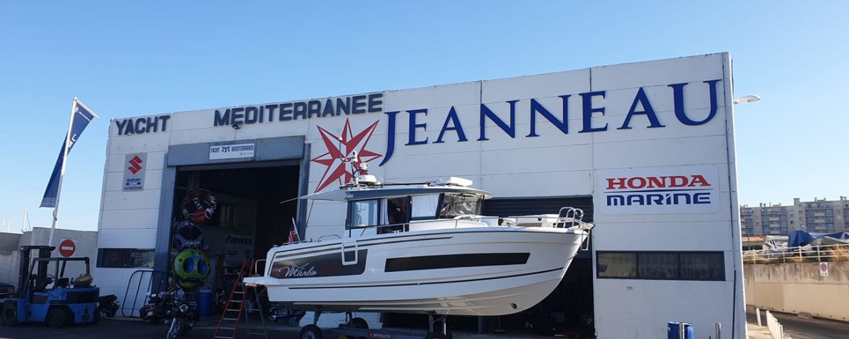 Merry Fisher 895 Marlin Offshore - Raymarine