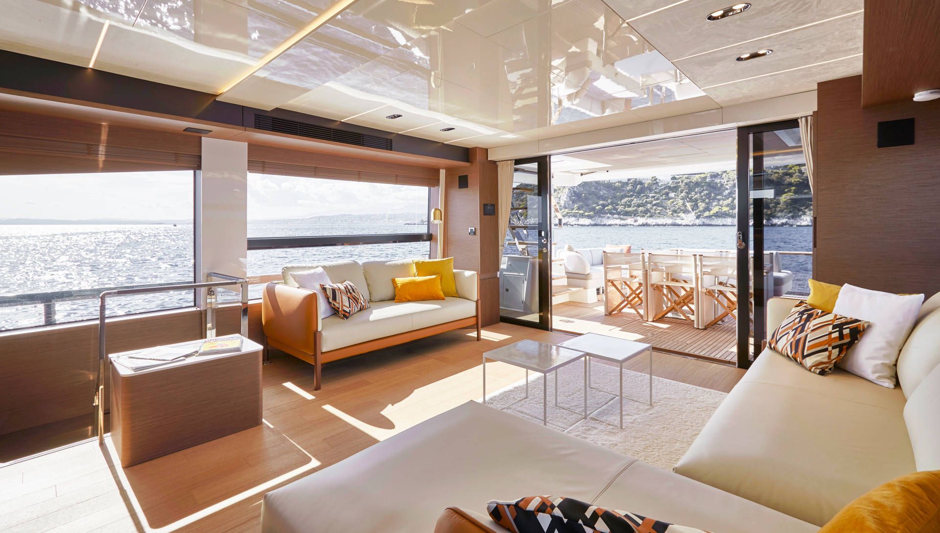 Yacht Prestige X70 X-Line interieur-Yacht Mediterranee Marseille-8 Yacht Prestige X70 X-Line Yacht Méditerranée Marseille - Luxury yachts