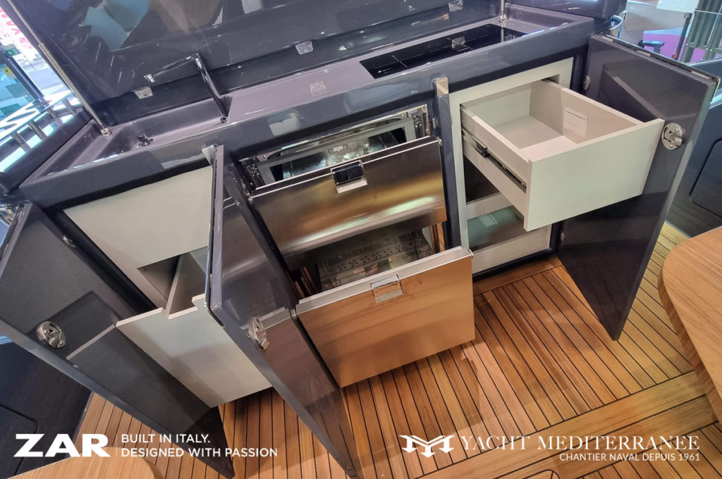 Semi-rigide-Zar-Formenti-130-Marseille-2 Semi rigide ZAR 130 imagine Yacht Méditerranée Marseille