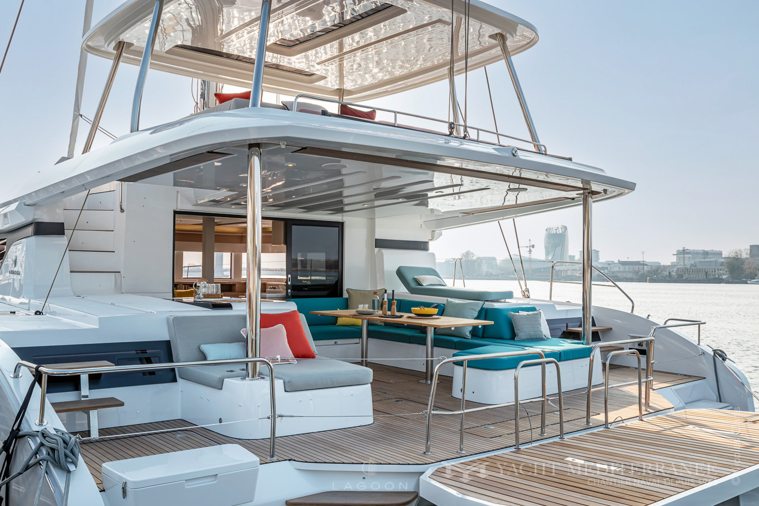 Catamaran-Lagoon-55-Yacht-Mediterrannee-concessionnaire-Lagoon©Nicolas-Claris-12