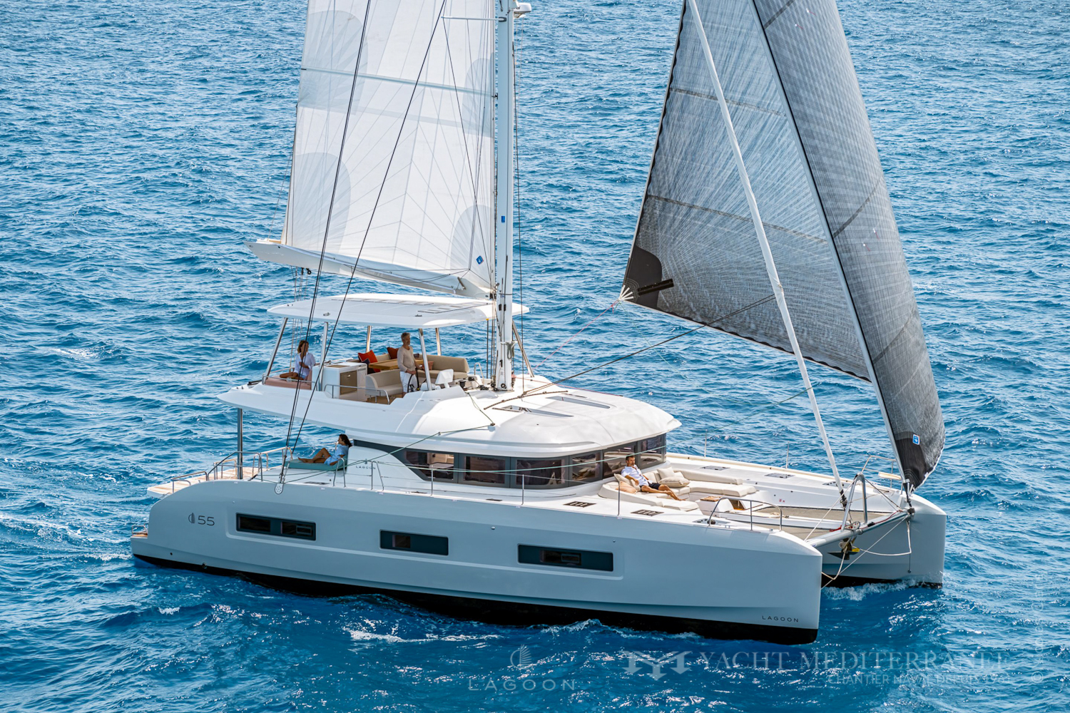 Catamaran-Lagoon-55-Yacht-Mediterrannee-concessionnaire-Lagoon©Nicolas-Claris-26