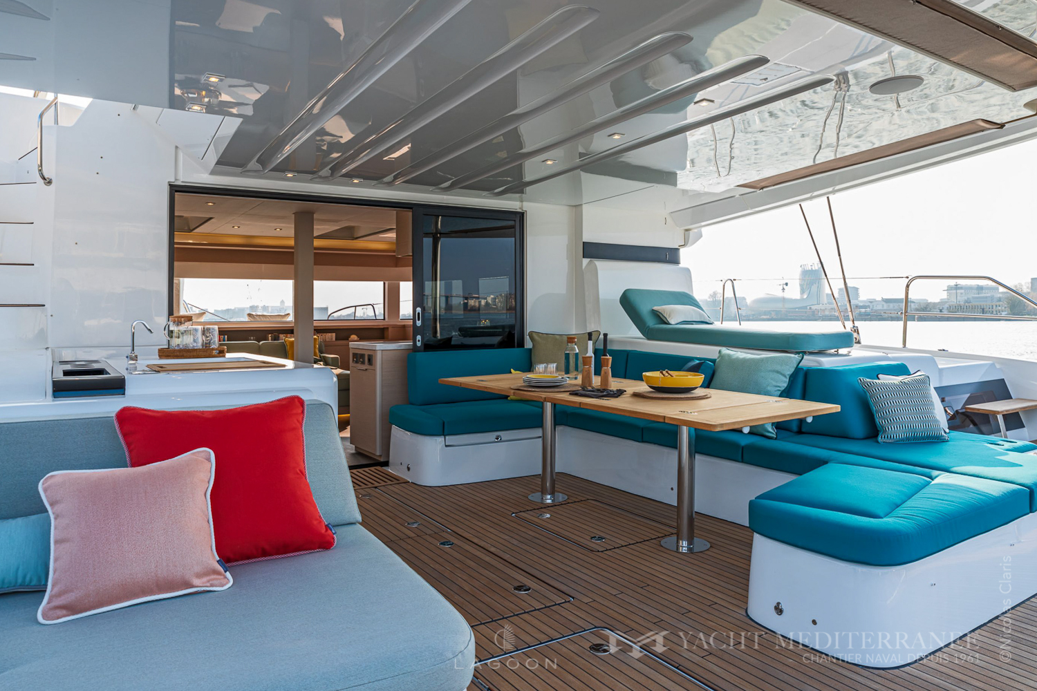 Catamaran-Lagoon-55-Yacht-Mediterrannee-concessionnaire-Lagoon©Nicolas-Claris-8