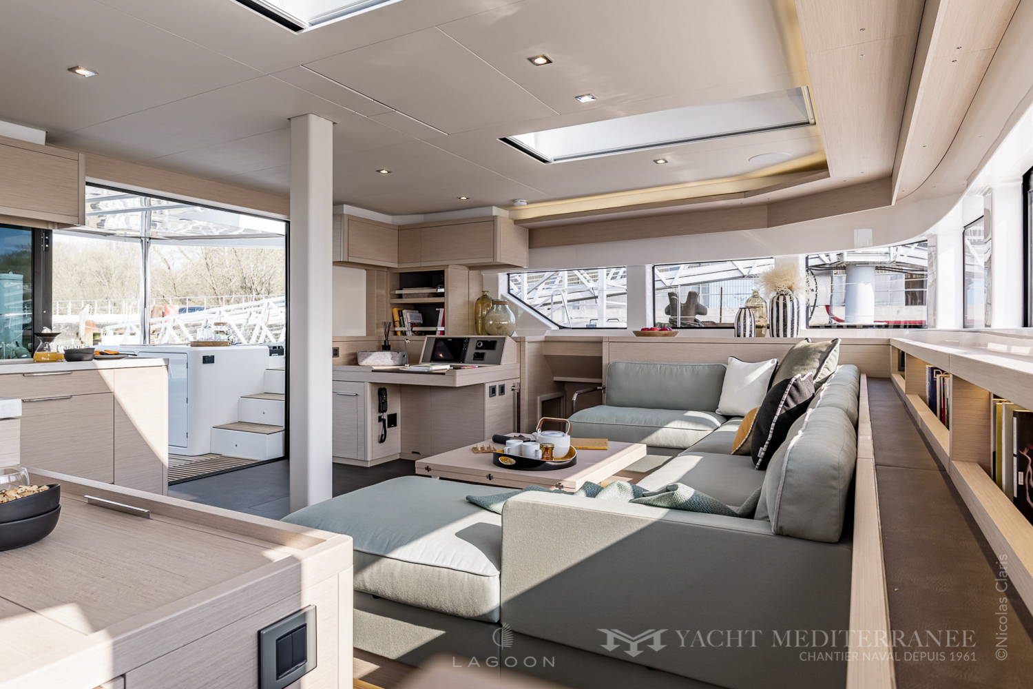 Catamaran-Lagoon-55-Yacht-Mediterrannee-concessionnaire-Lagoon©Nicolas-Claris-9