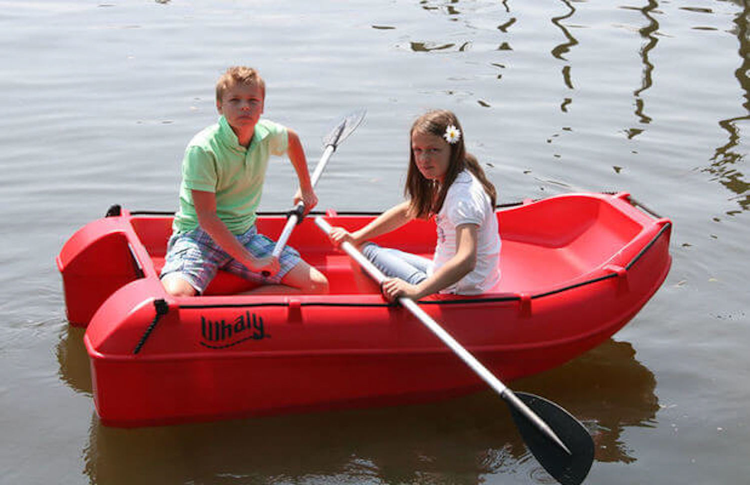Whaly-210-Marseille-2 Le Whaly 210 est un bateau robuste incroyablement à double paroi fabriqué en plastique de haute qualité ( Polyéthylène )