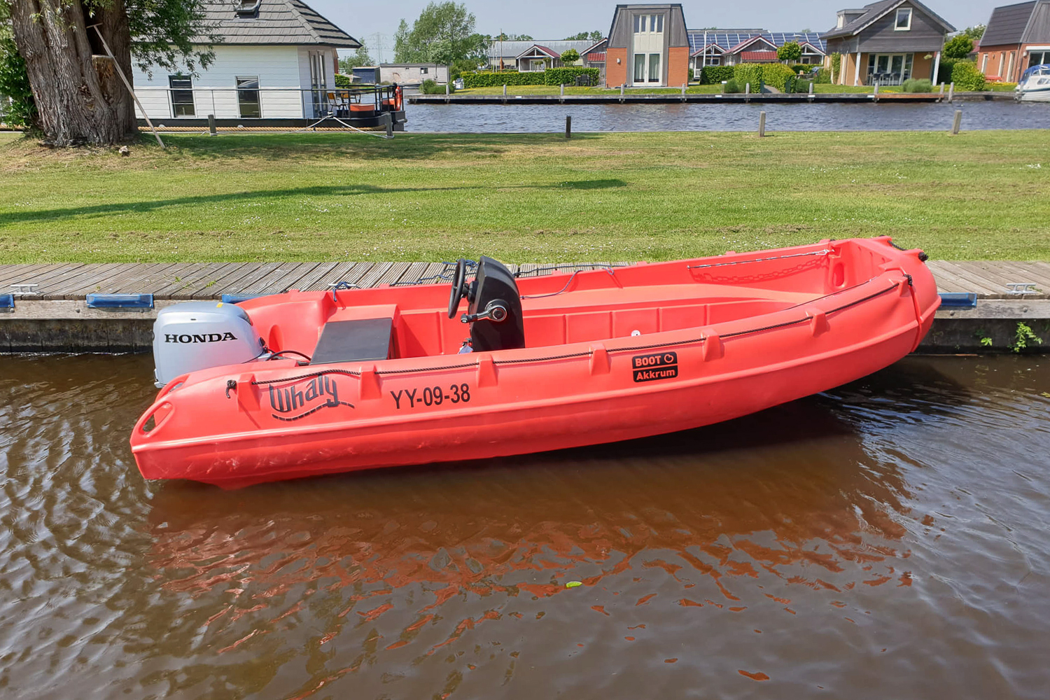 Whaly-455-455R-Marseille-3