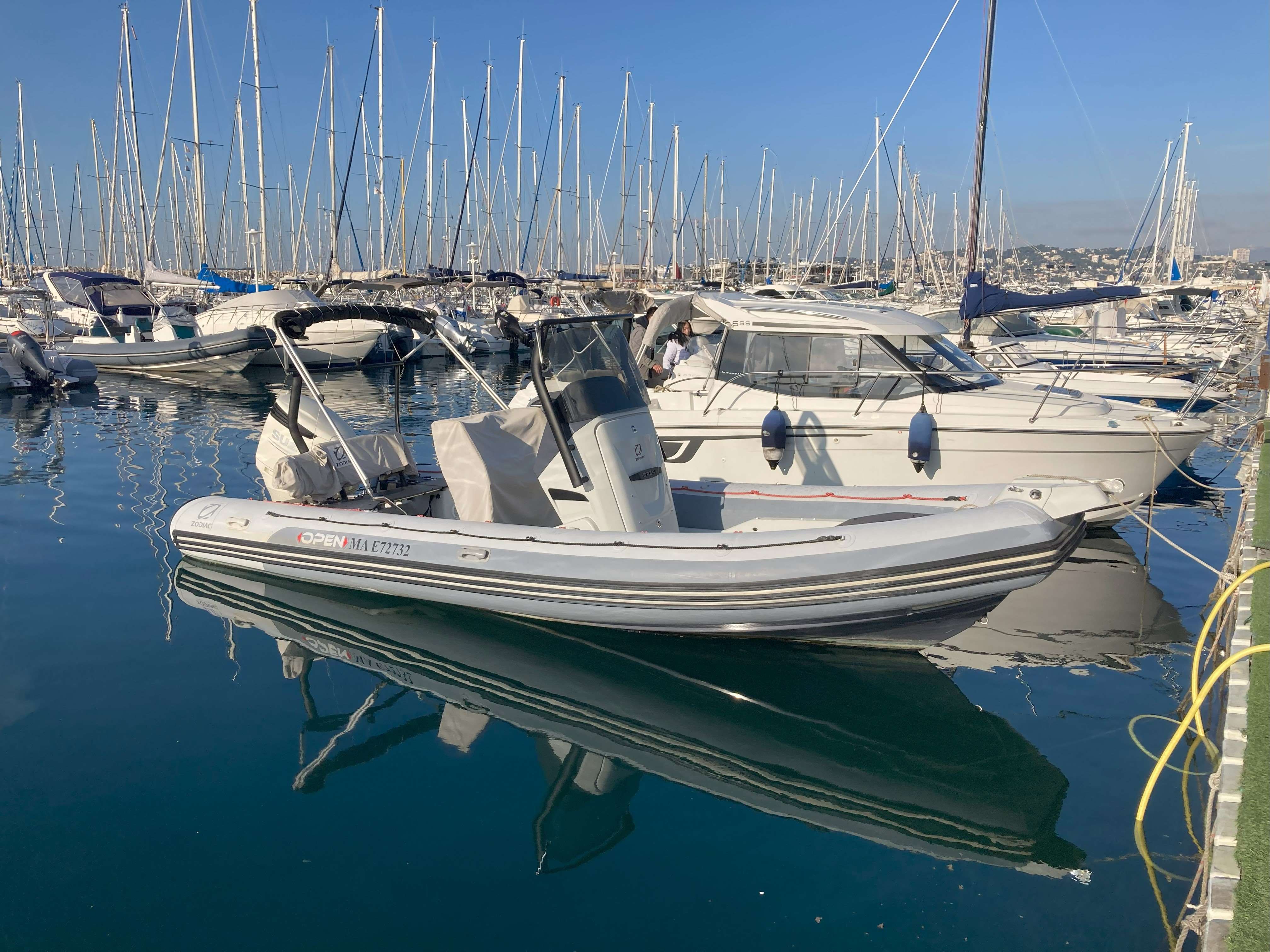 Yacht Méditerranée bateau neuf et occasion Marseille Pointe Rouge