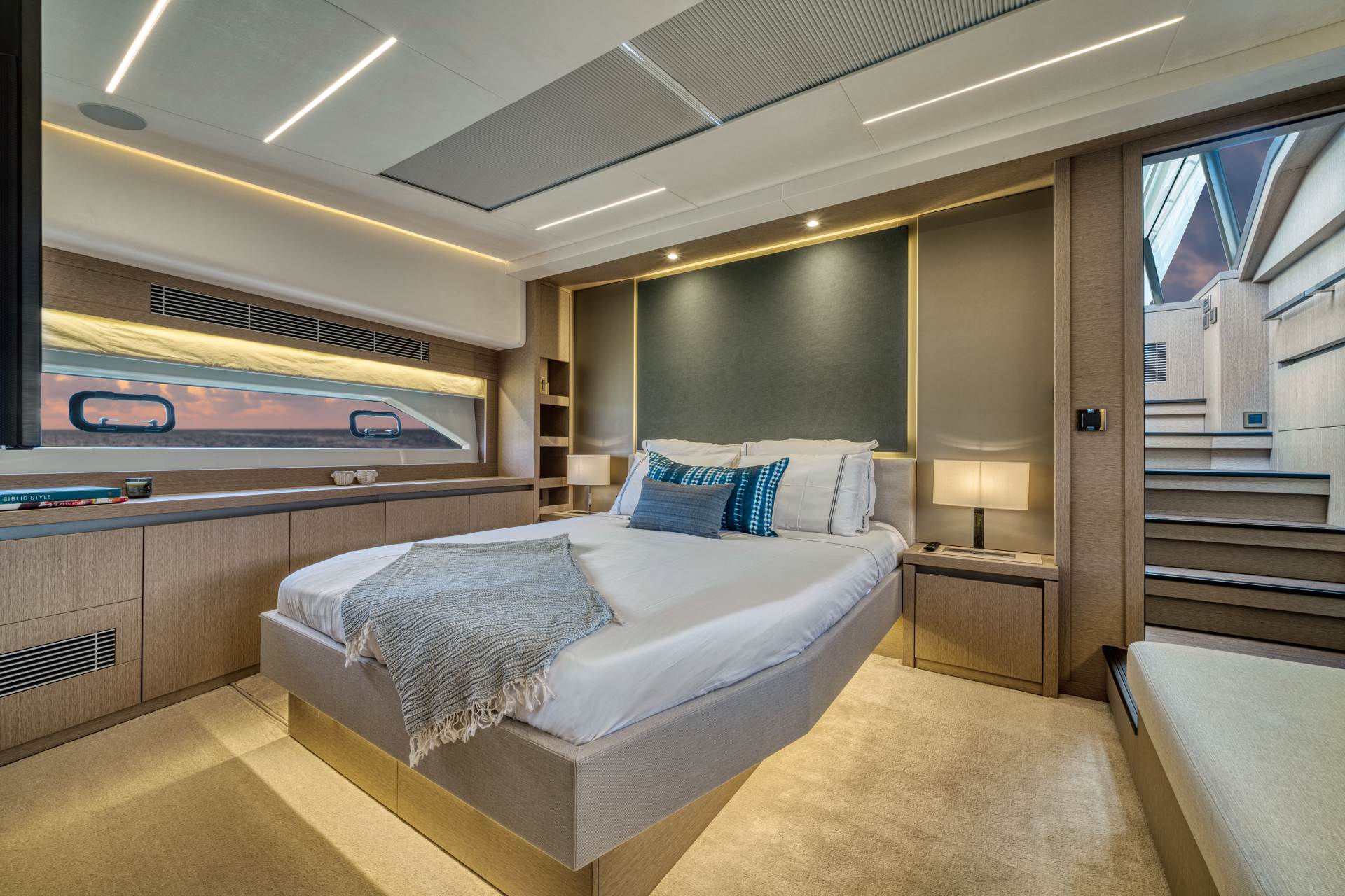 Interieur Prestige Yacht F-Line 690 Marseille-5_dec2023