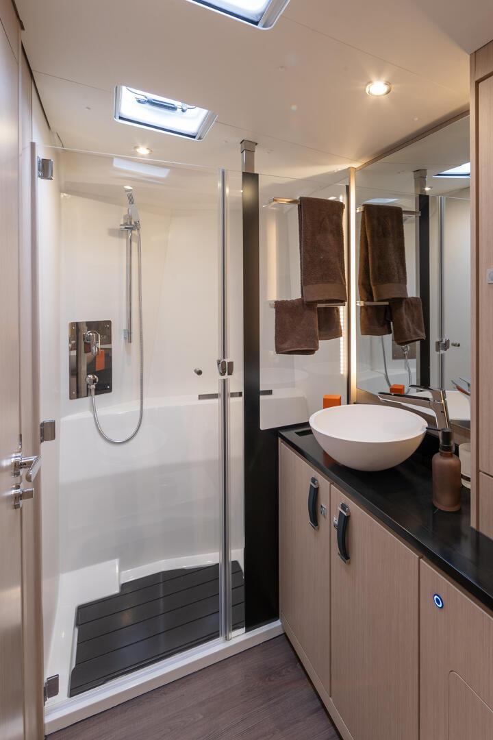 Interieur Voilier Jeanneau Yacht 55 Marseille-2