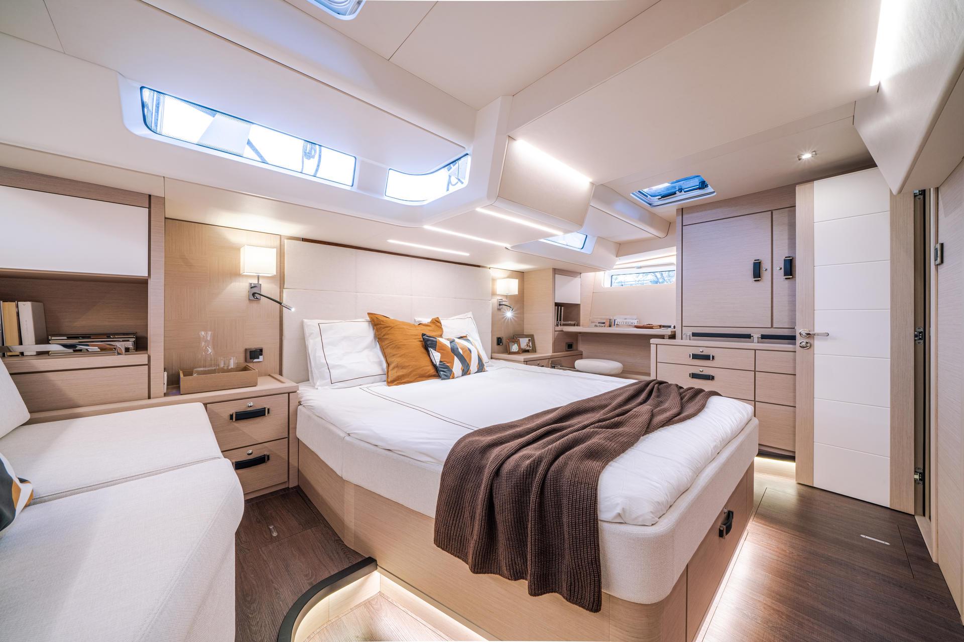 Interieur Voilier Jeanneau Yacht 65 Marseille-12