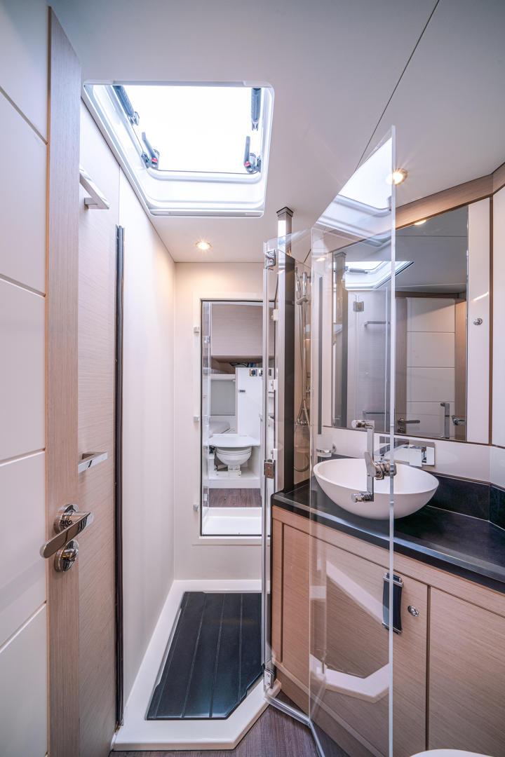 Interieur Voilier Jeanneau Yacht 65 Marseille-13