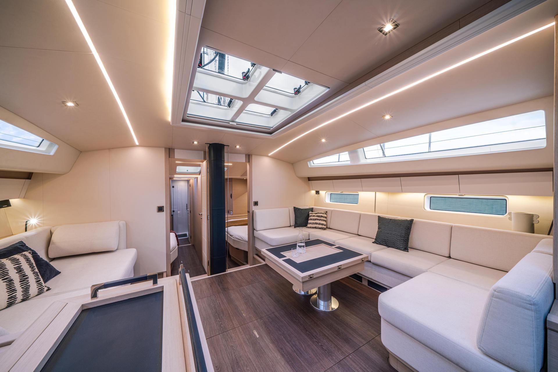 Interieur Voilier Jeanneau Yacht 65 Marseille-14