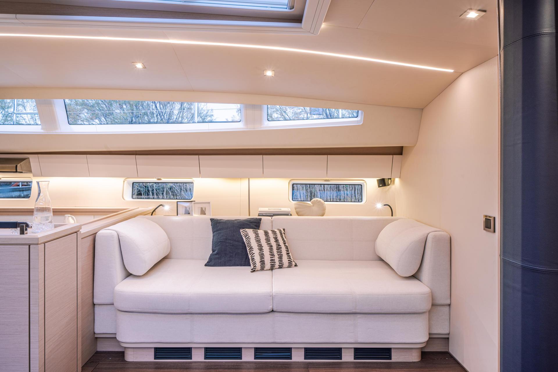 Interieur Voilier Jeanneau Yacht 65 Marseille-4