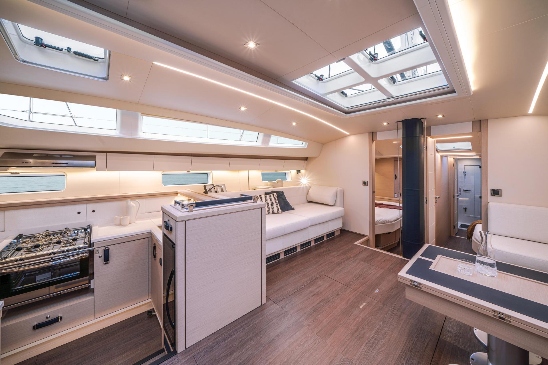Interieur Voilier Jeanneau Yacht 65 Marseille-8