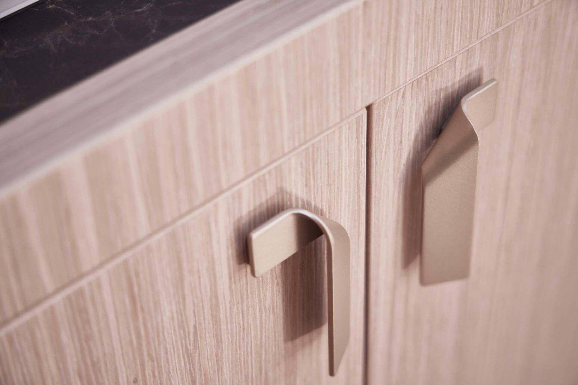 Jeanneau-Yacht-Prestige-F4.9-marseille-yacht-mediterranee00009