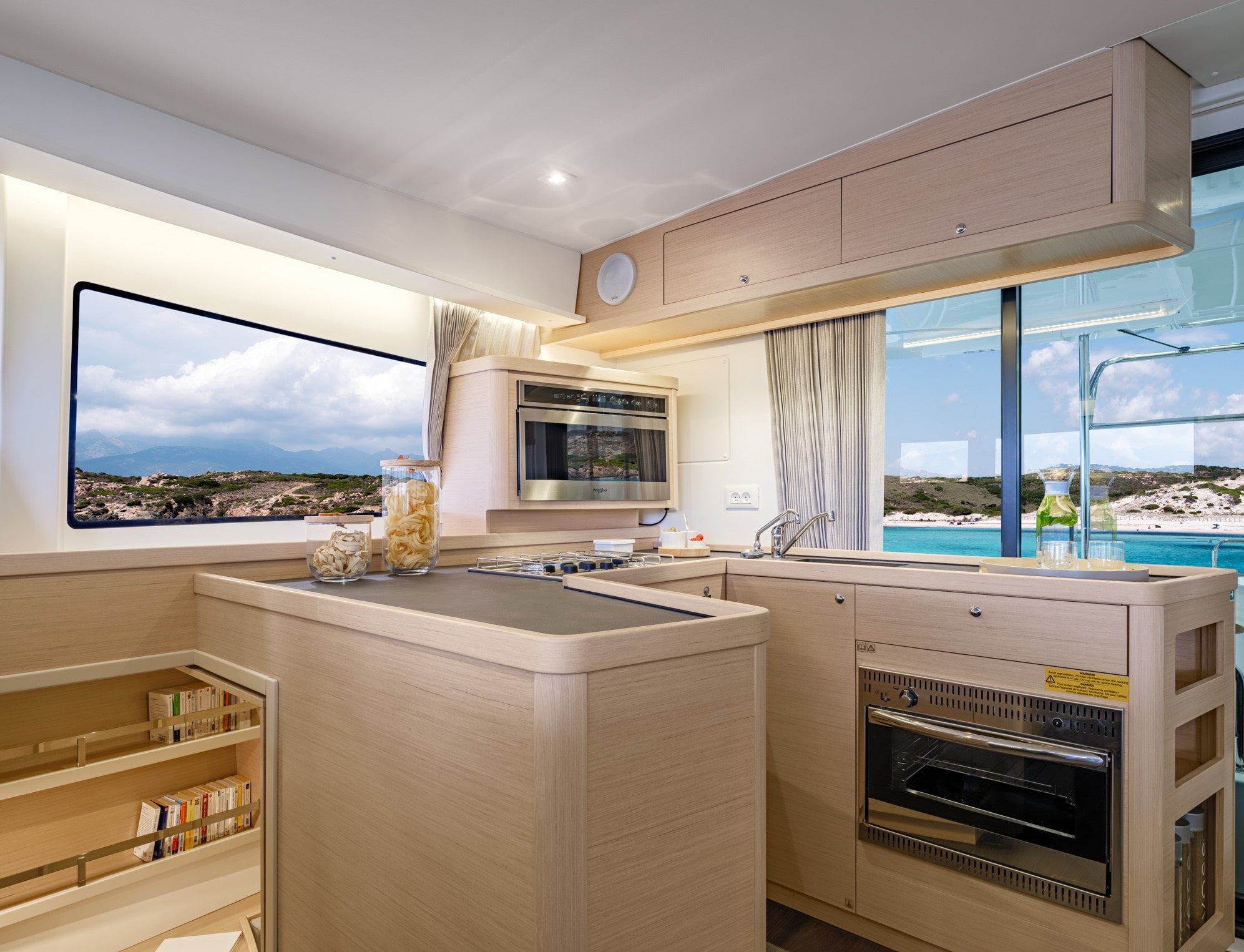 Catamaran-lagoon-Yacht-Méditerranee-Marseille-00005