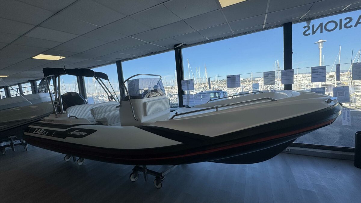 Yacht Méditerranée bateau neuf et occasion Marseille Pointe Rouge